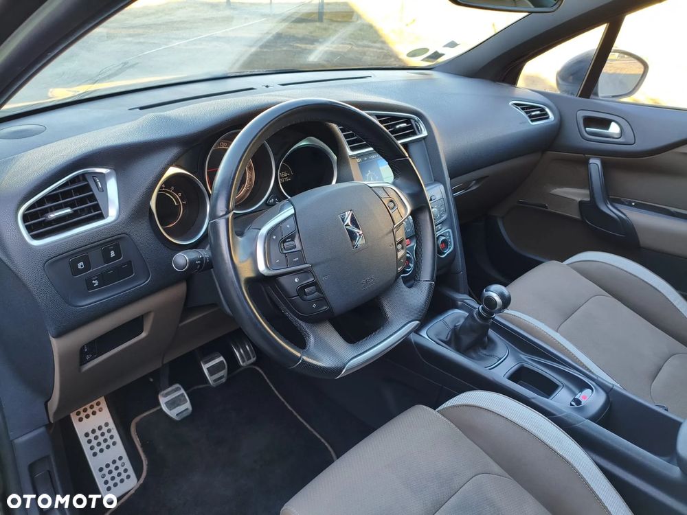 Citroën DS4 2.0 BlueHDi SoChic S&S - 12