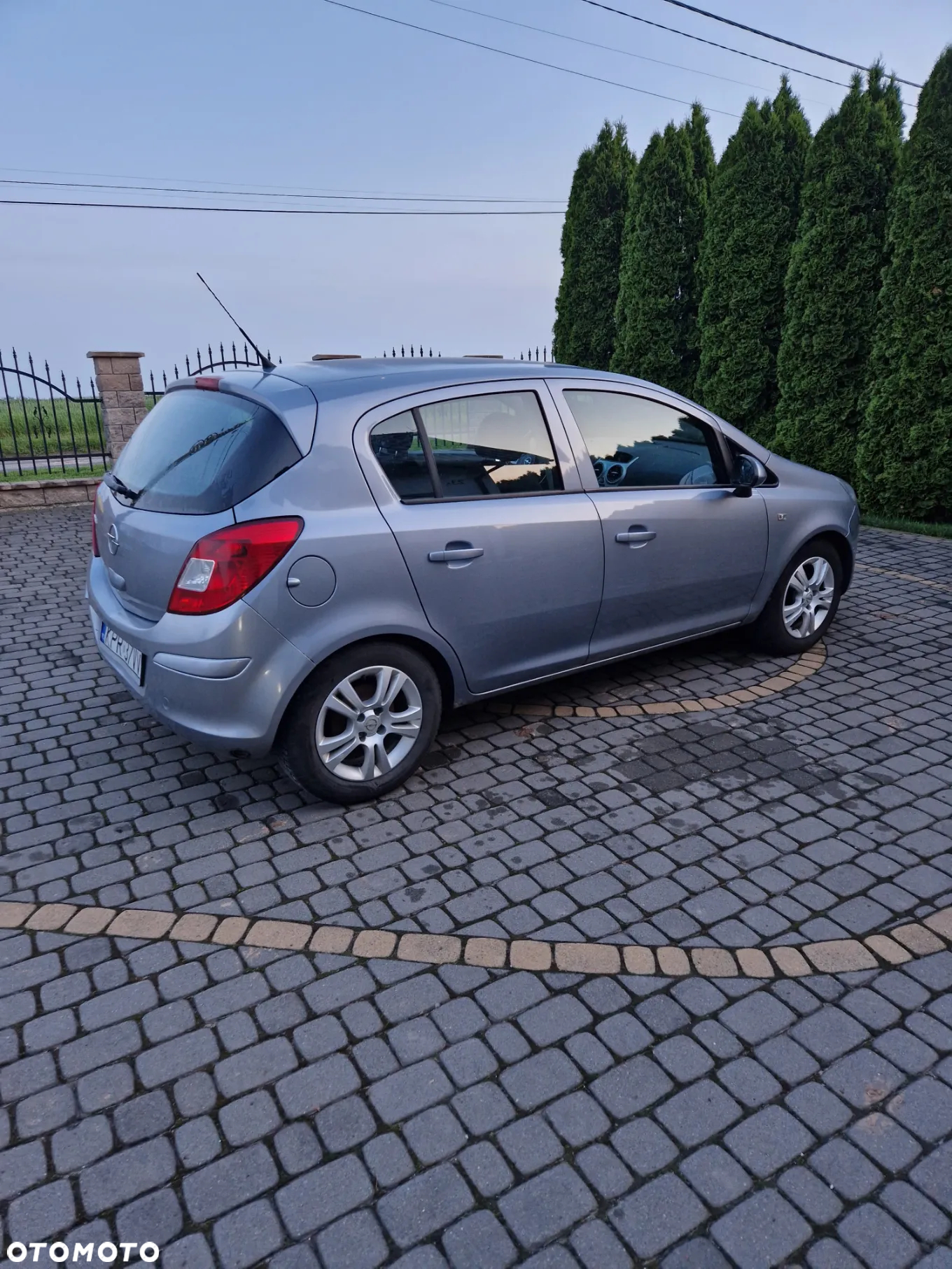 Opel Corsa 1.2 16V Essentia - 4