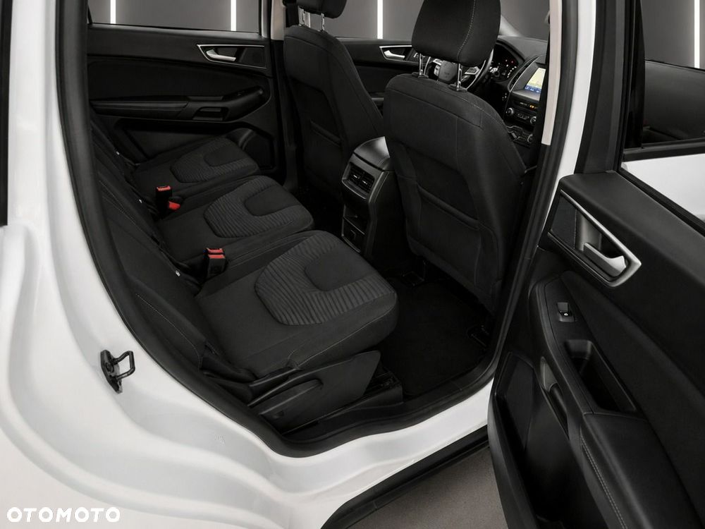 Ford S-Max - 13