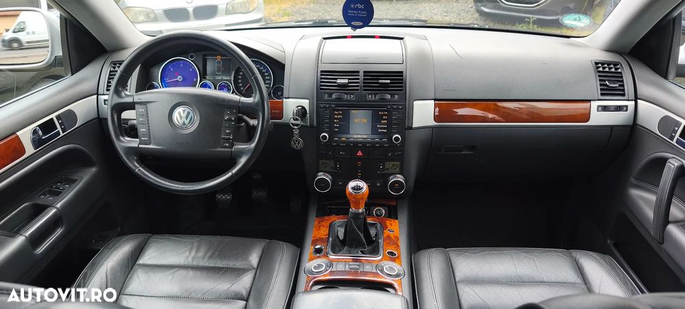 Volkswagen Touareg 3.0 V6 TDI DPF Exclusive Edition - 8
