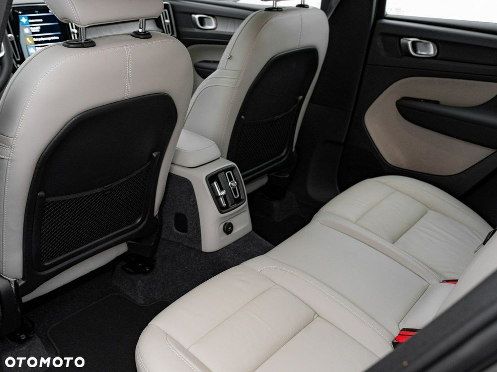 Volvo XC 40 - 27