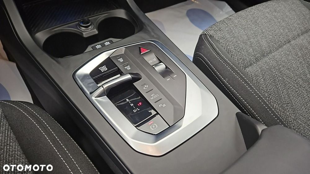 BMW Seria 1 120 mHEV - 17