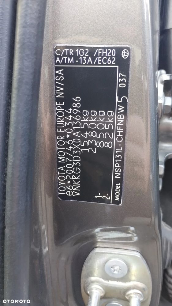 Toyota Yaris - 14