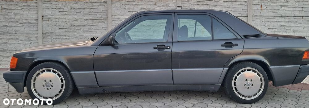 Mercedes-Benz W201 (190) - 8