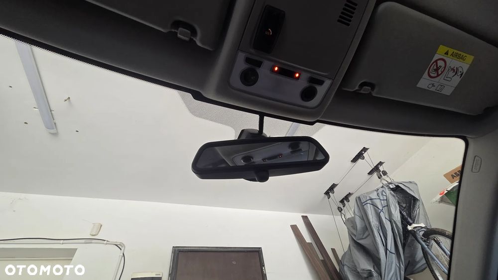BMW X1 sDrive18i - 18