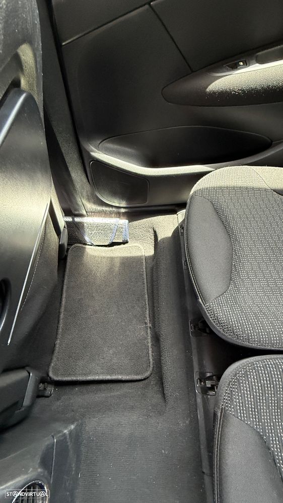 Peugeot 308 SW 1.6 HDi Premium - 28