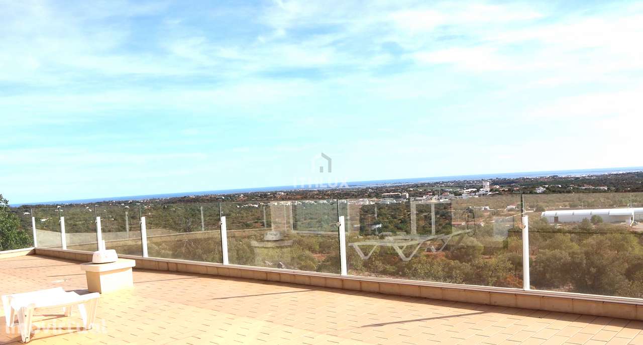 Moradia com 3 quartos, piscinas interior e exterior, vista para o mar - Grande imagem: 3/17