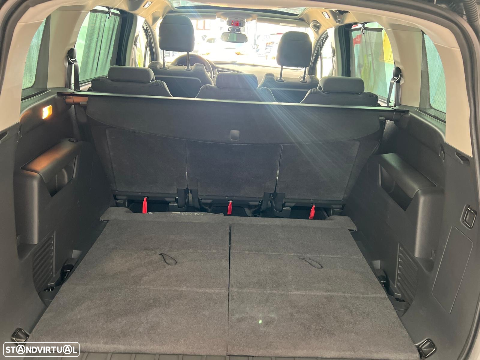 Peugeot 5008 1.6 BlueHDi Style - 28
