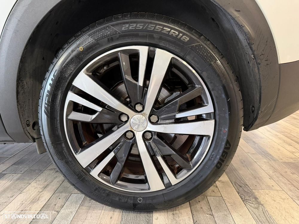 Peugeot 3008 1.2 PureTech Allure EAT8 - 21