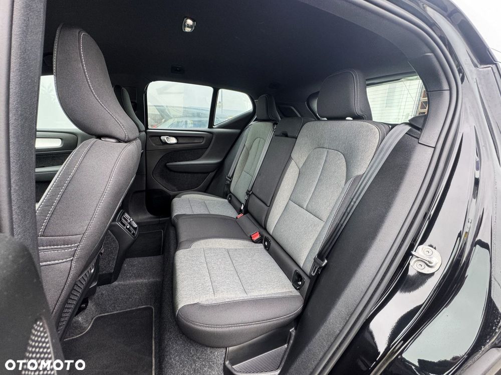 Volvo XC 40 - 32