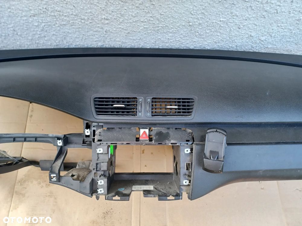 DESKA KOKPIT PASSAT B6 - 6