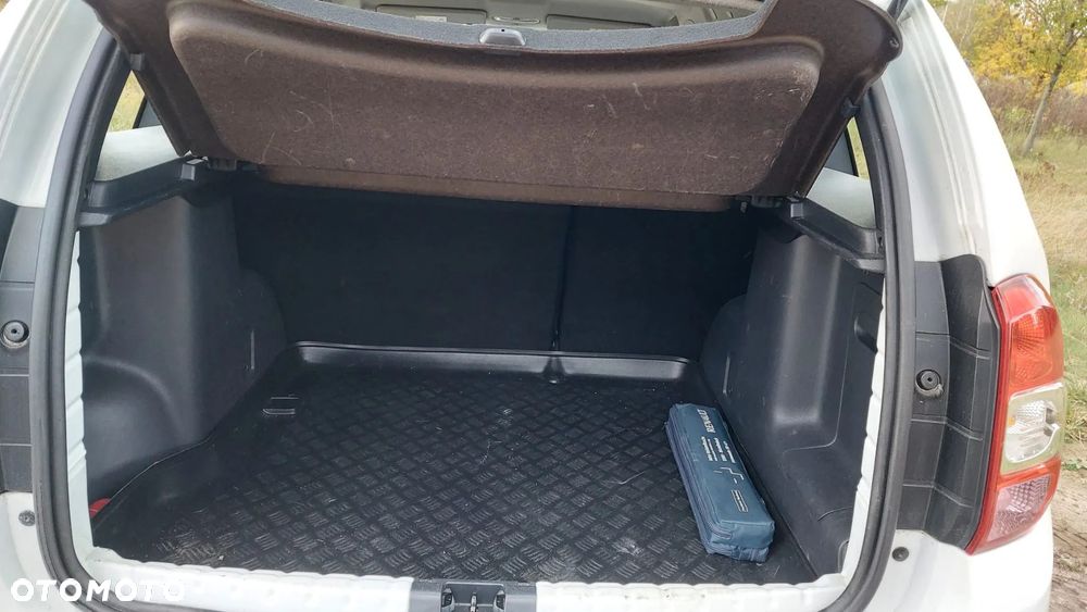 Dacia Duster 1.6 - 6