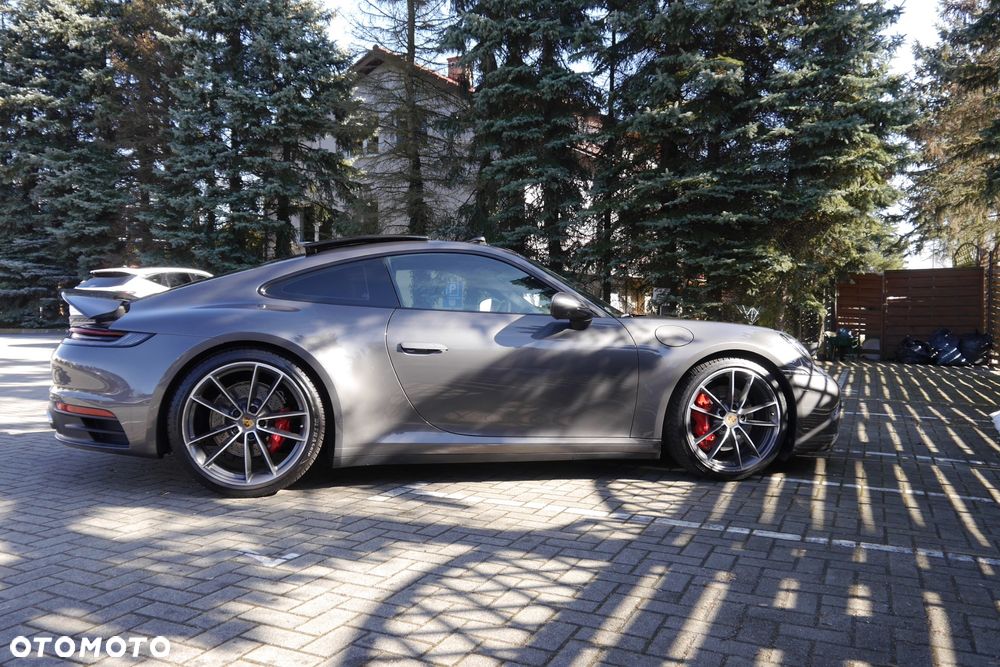 Porsche 911 Carrera 4S - 30