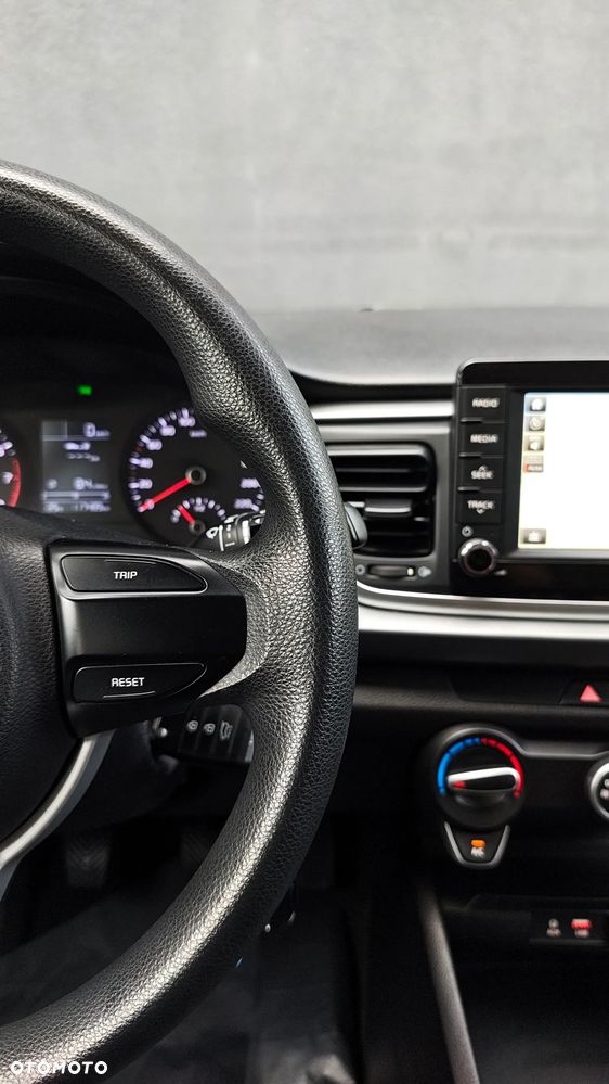 Kia Rio 1.2 M - 33