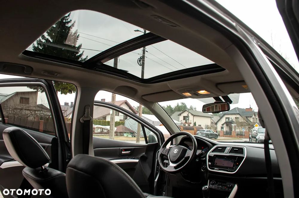 Suzuki SX4 S-Cross 1.6 VVT 4x4 limited+ - 27