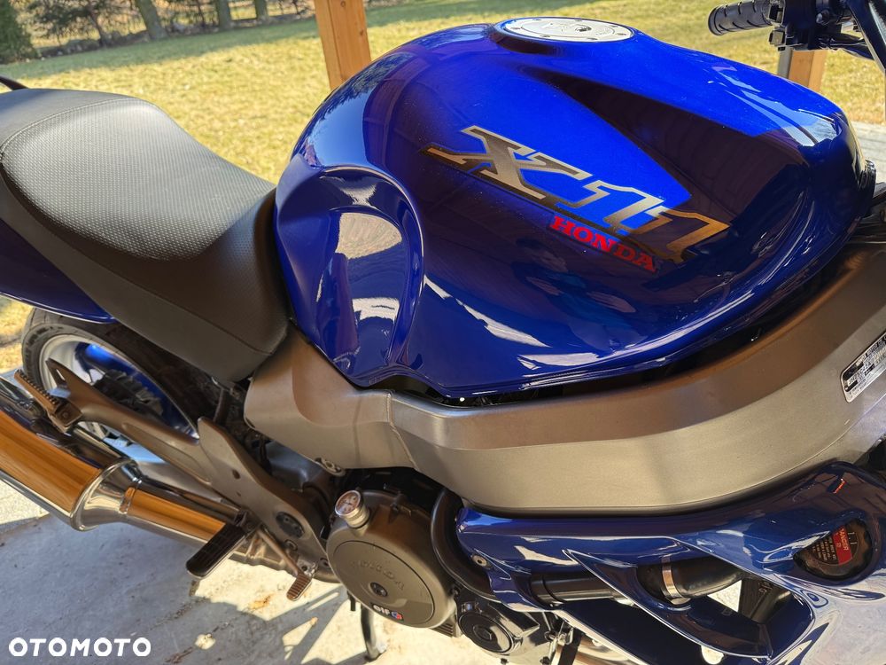 Honda X11 - 9
