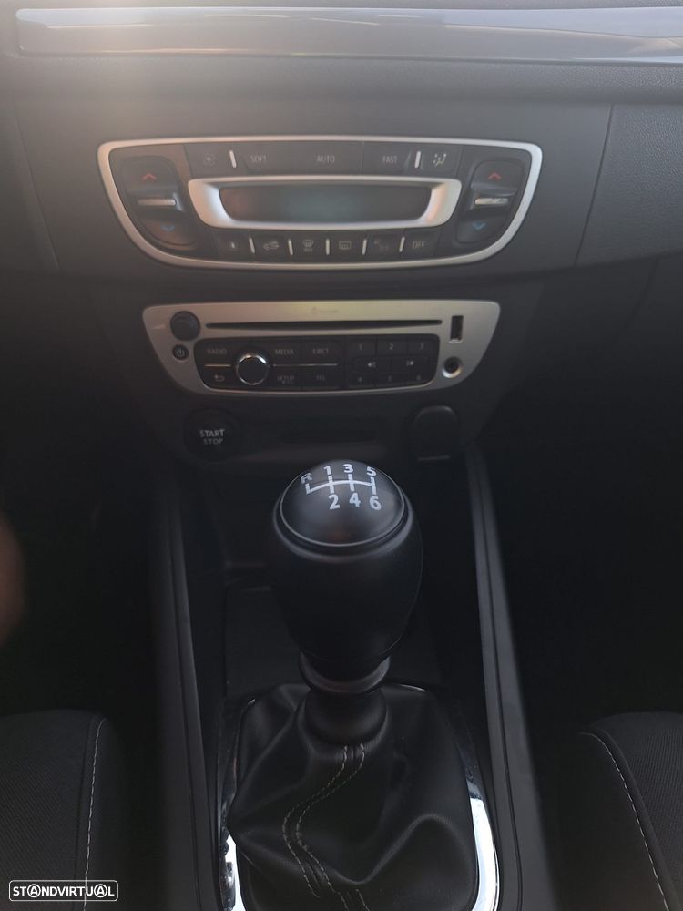 Renault Mégane 1.5 dCi Limited SS - 13