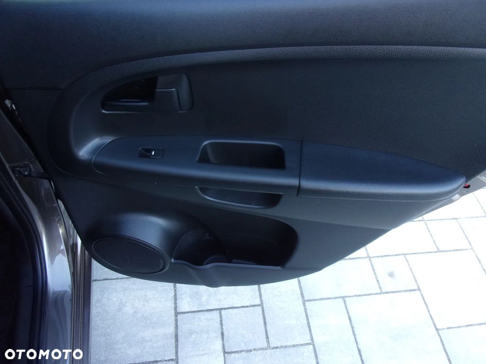 Kia Venga 1.6 CVVT ISG Edition 7 - 29