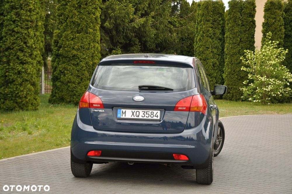 Kia Venga - 7