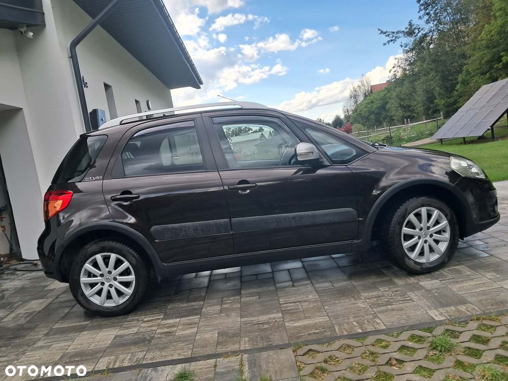Suzuki SX4 Classic 1.6 VVT 4x4 Style - 5