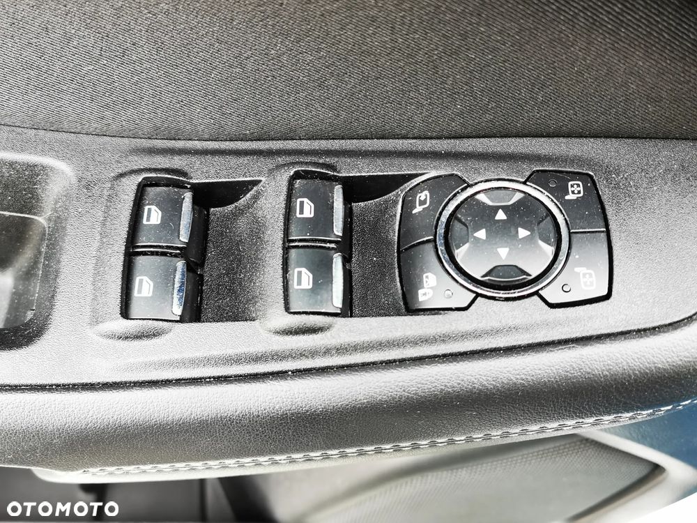 Ford S-Max 2.0 TDCi Titanium PowerShift - 17