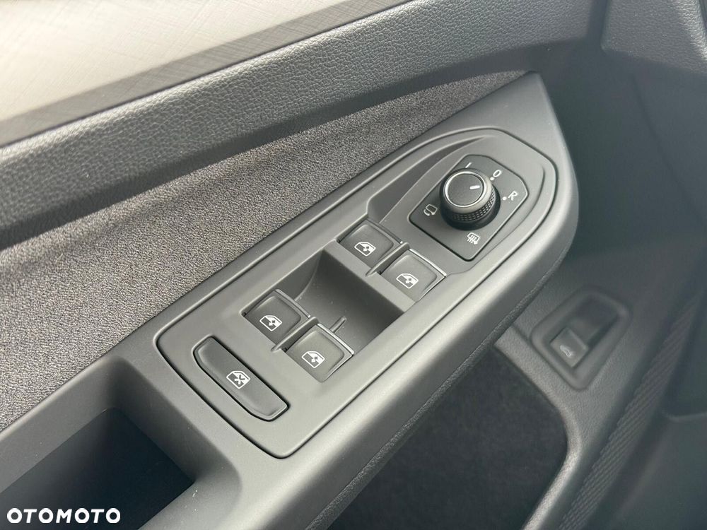 Volkswagen Golf - 25