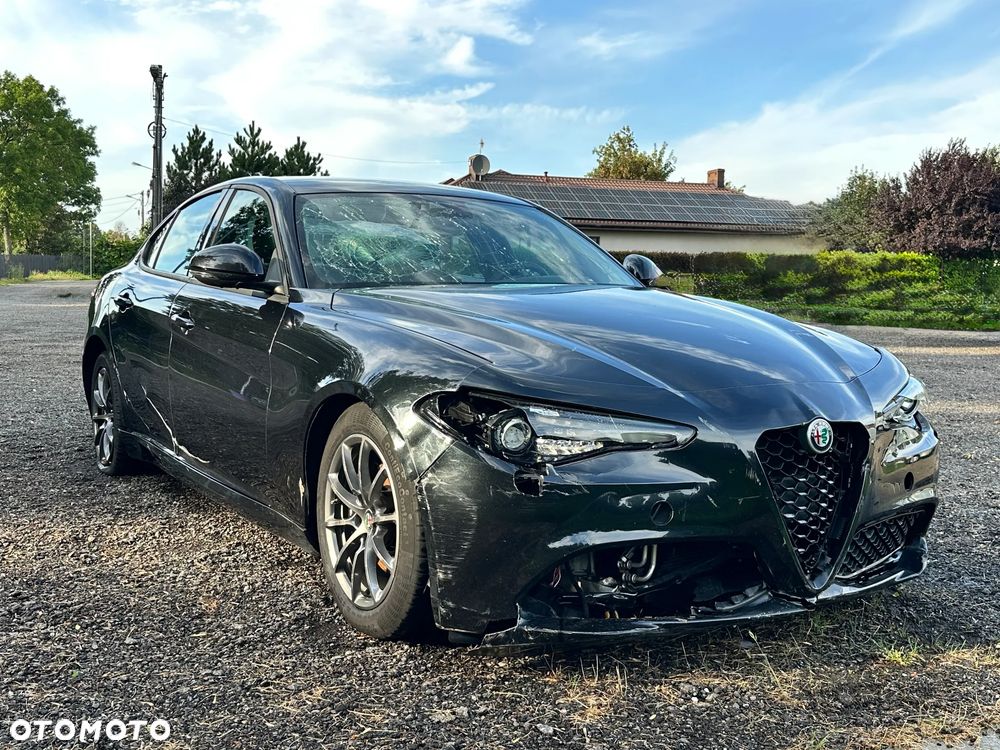 Alfa Romeo Giulia - 1