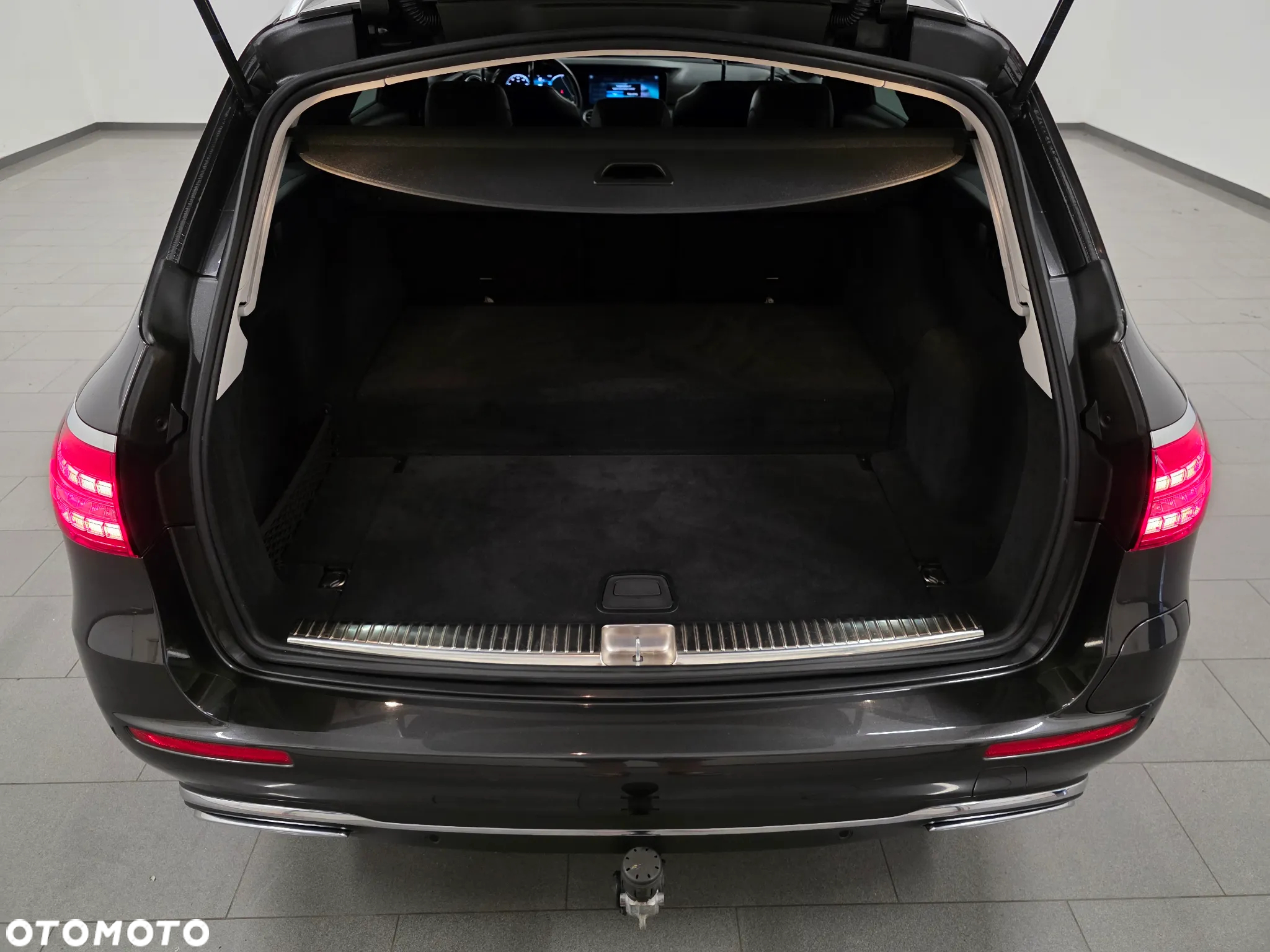Mercedes-Benz Klasa E 300 de 9G-TRONIC Exclusive - 39