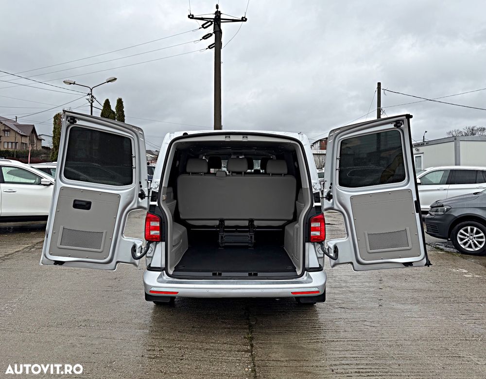 Volkswagen Caravelle KR Comfortline DSG - 17