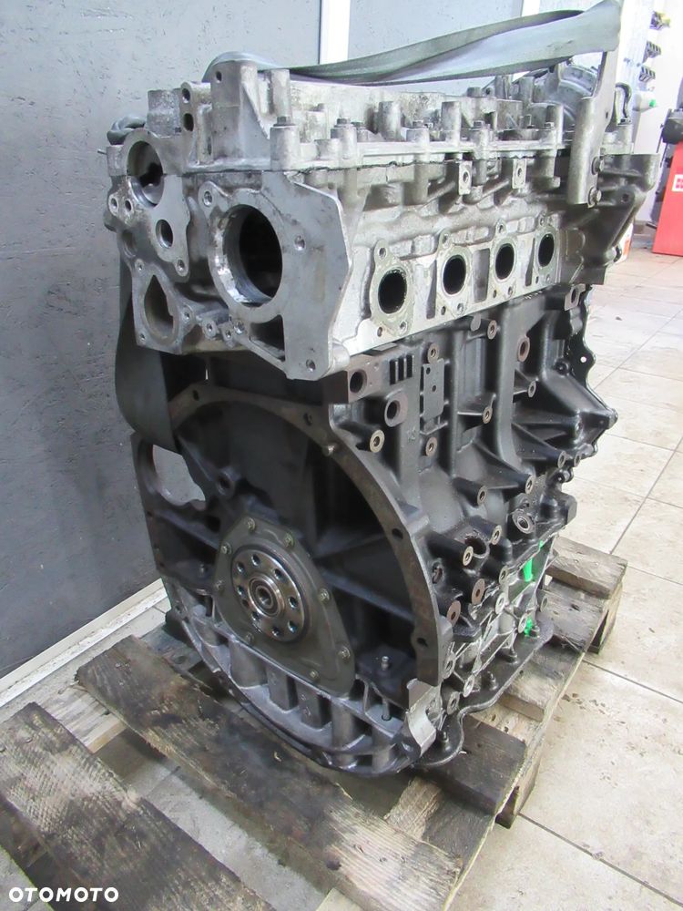 Silnik słupek  2.0 dci M9R Vivaro Trafic m9r M9R Euro 5  m9r786 - 8