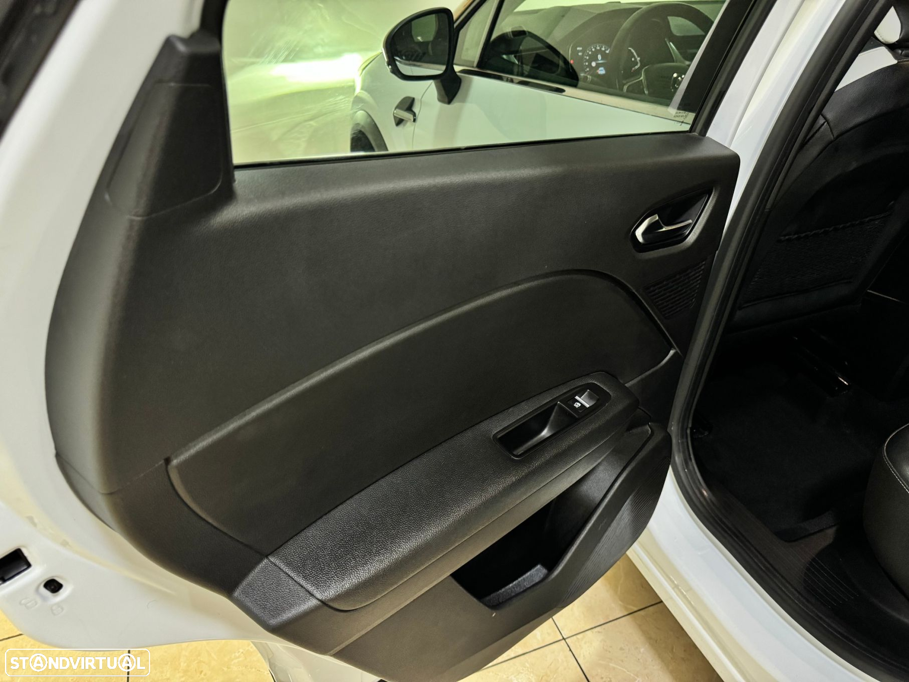 Renault Captur 1.0 TCe Exclusive - 38