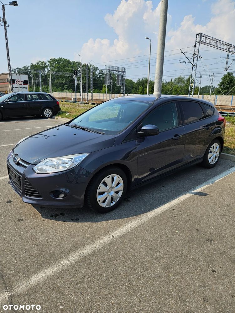 Ford Focus 1.6 Trend - 4