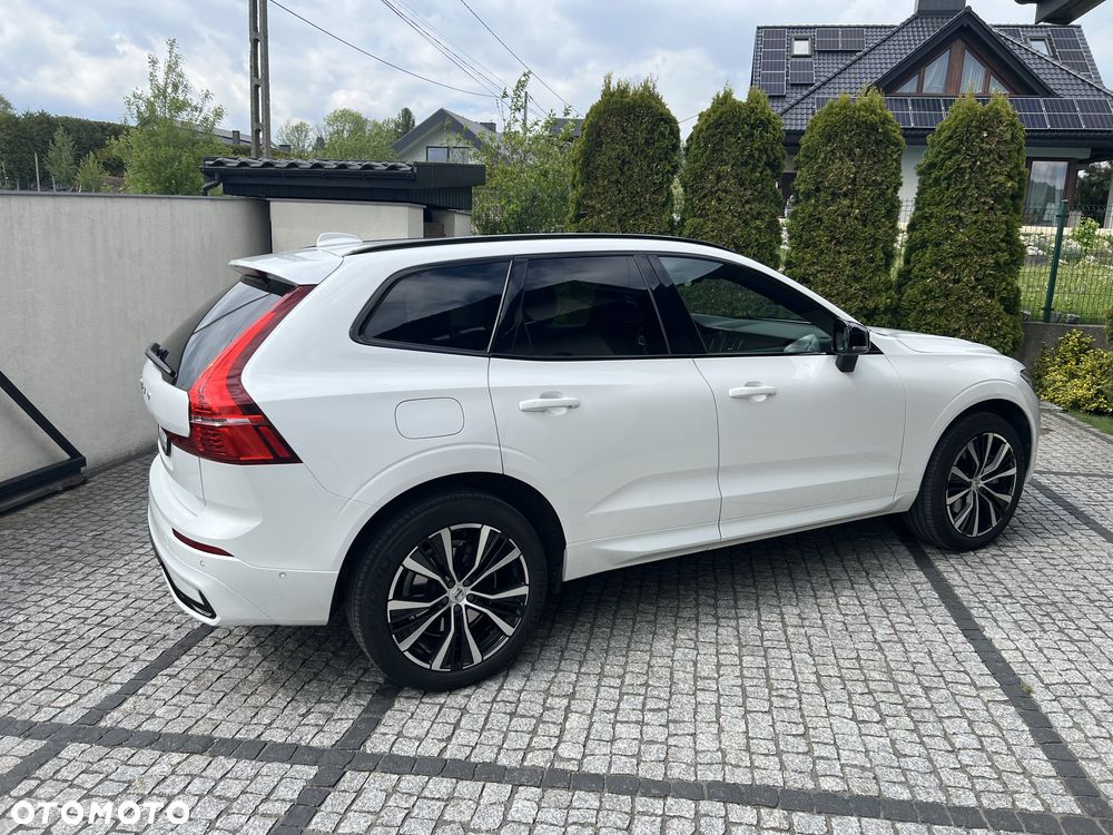 Volvo XC 60 B4 D AWD Plus Dark - 8