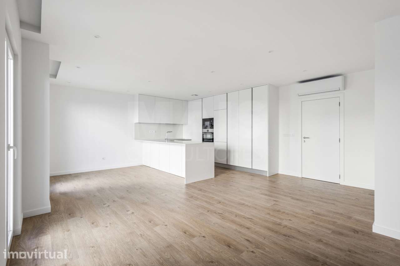 Apartamento T3 com garagem -- MAfra Qtª Santa Bárbara - Grande imagem: 4/28