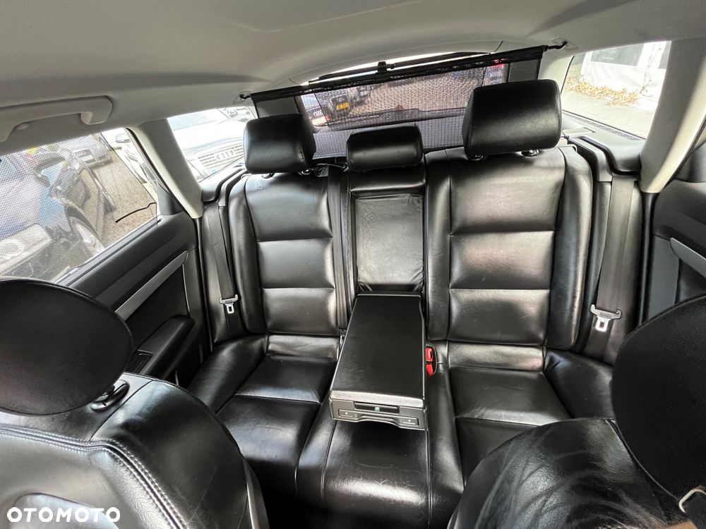 Audi A6 Avant 2.4 Quattro - 9