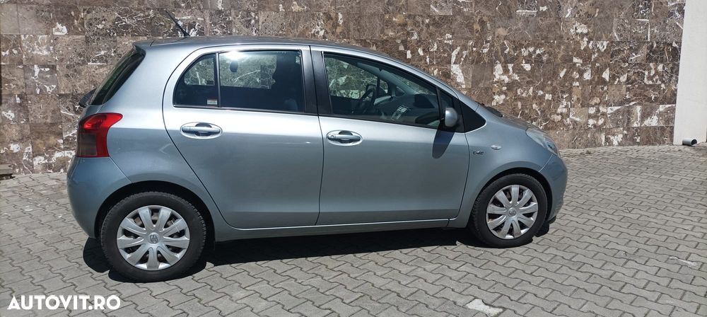 Toyota Yaris 1.4 D-4D Aut Sol - 9