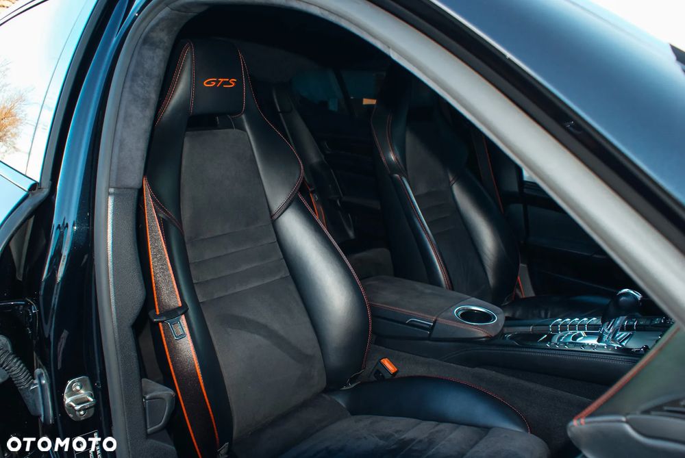 Porsche Panamera GTS - 23