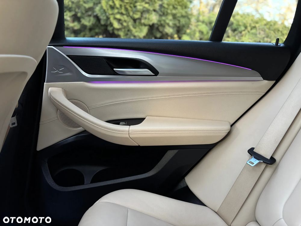 BMW X4 xDrive20d - 22