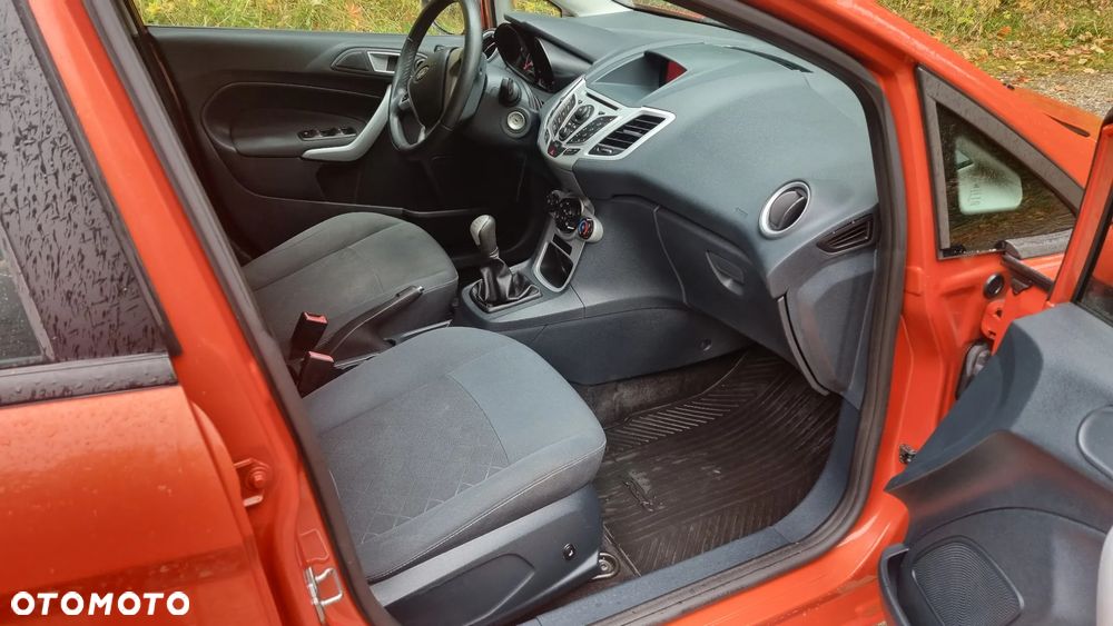 Ford Fiesta - 21