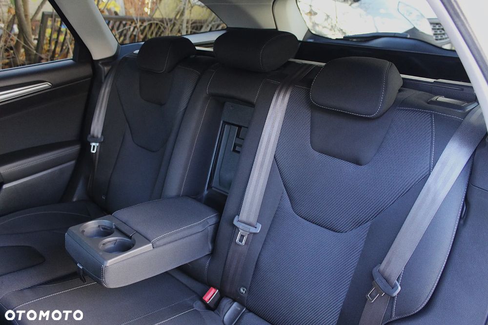 Ford Mondeo 2.0 TDCi Start-Stopp Titanium - 24