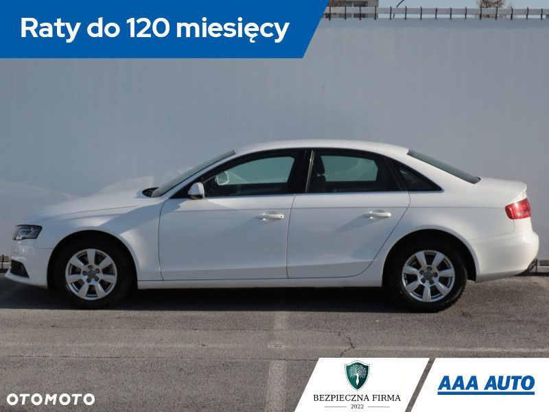 Audi A4 Limousine - 4