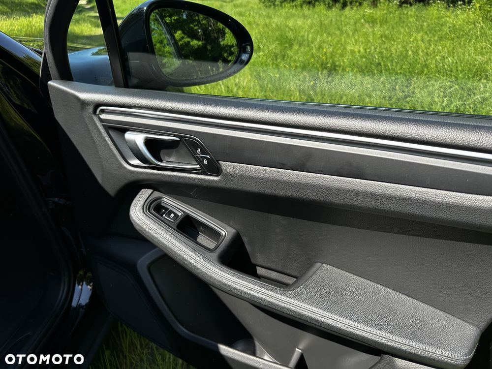 Porsche Macan Standard - 10