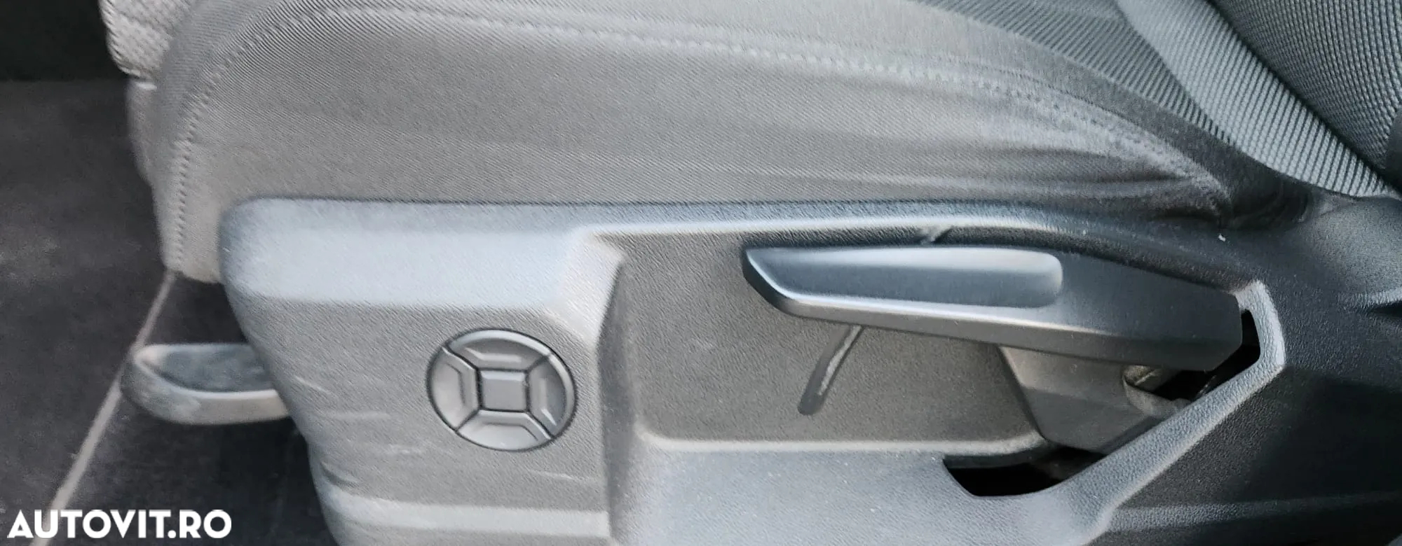 Audi Q4 e-tron 50 quattro - 36