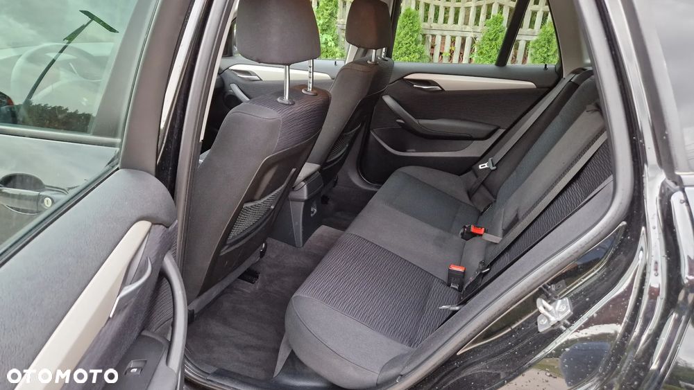 BMW X1 sDrive18i xLine - 12