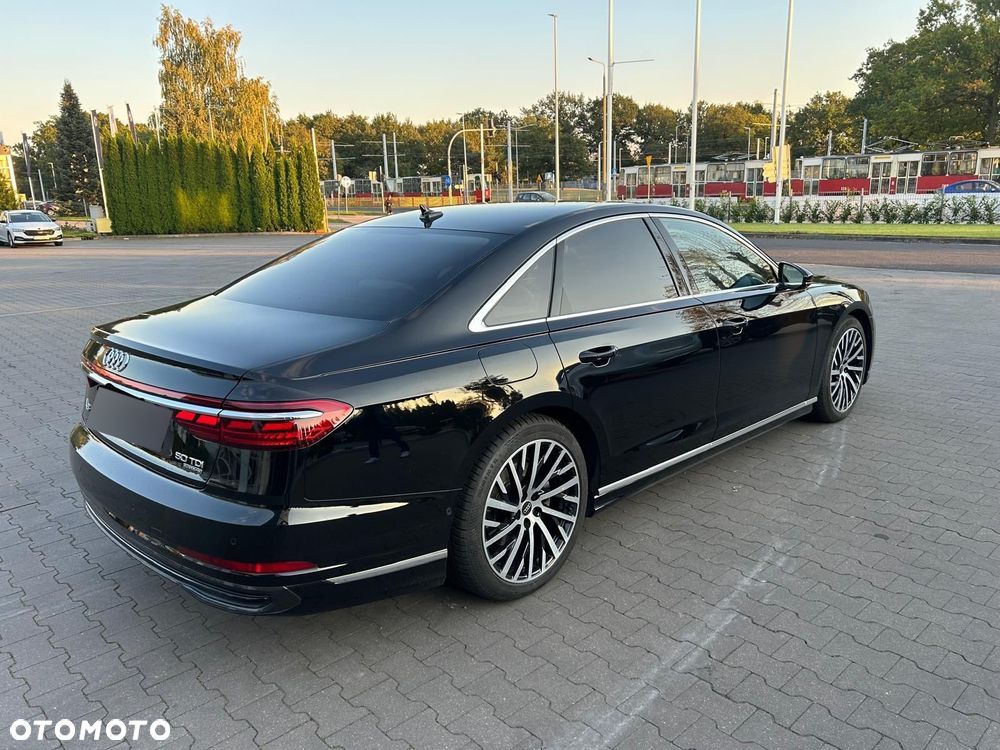 Audi A8 - 4
