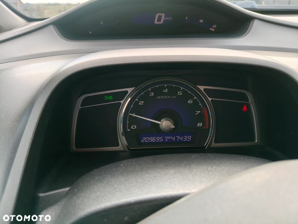 Honda Civic 1.8 Executive - 10