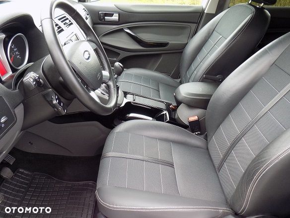 Ford Kuga 2.0 TDCi 4x4 Titanium - 25