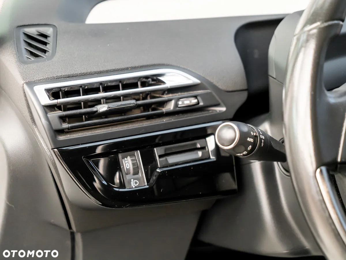 Citroën C4 Picasso 1.2 PureTech MoreLife S&S EAT6 - 26