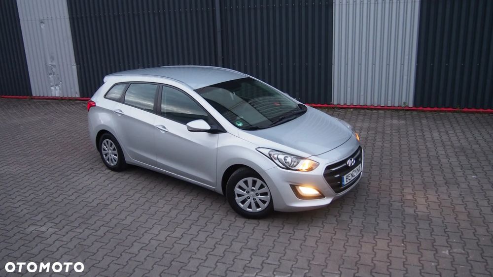 Hyundai i30 1.4 Family - 15