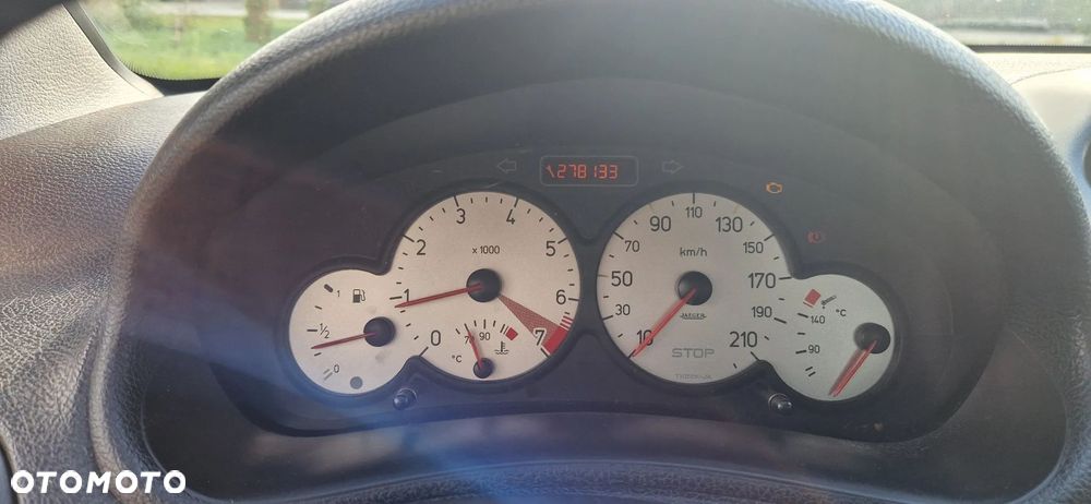 Peugeot 206 CC 2.0 - 18
